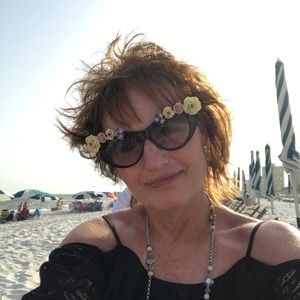 Meet your Posher, Jacquelyn
